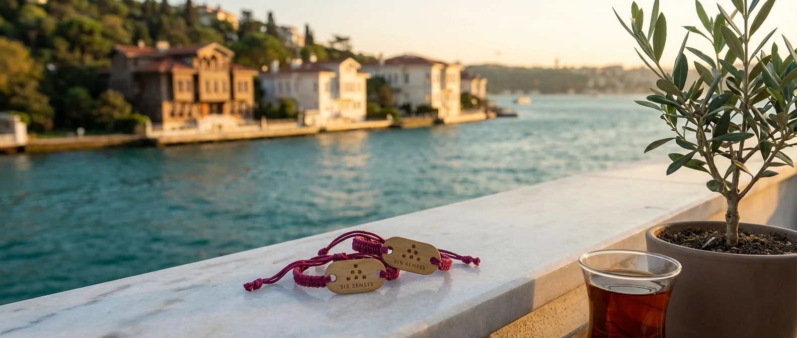 Six Senses Kocataş Duurzame Houten RFID-polsbanden door PrintPlast